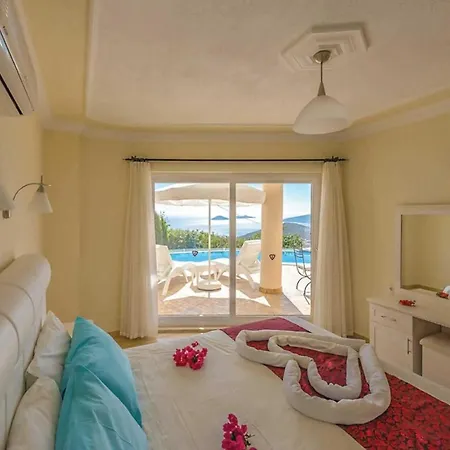 וילה Sleeps 10 Air Con Wifi