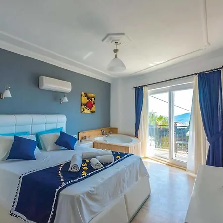 Sleeps 10 Air Con Wifi וילה קלקן