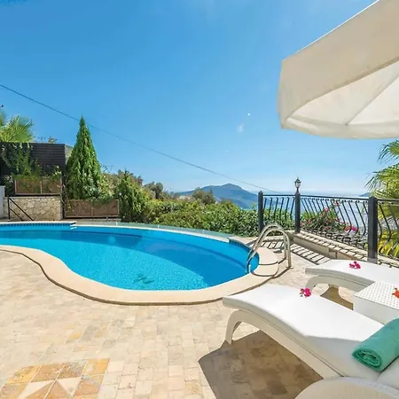 Sleeps 10 Air Con Wifi