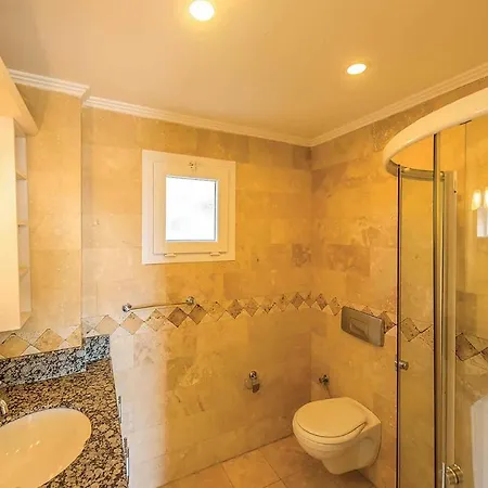 Sleeps 10 Air Con Wifi